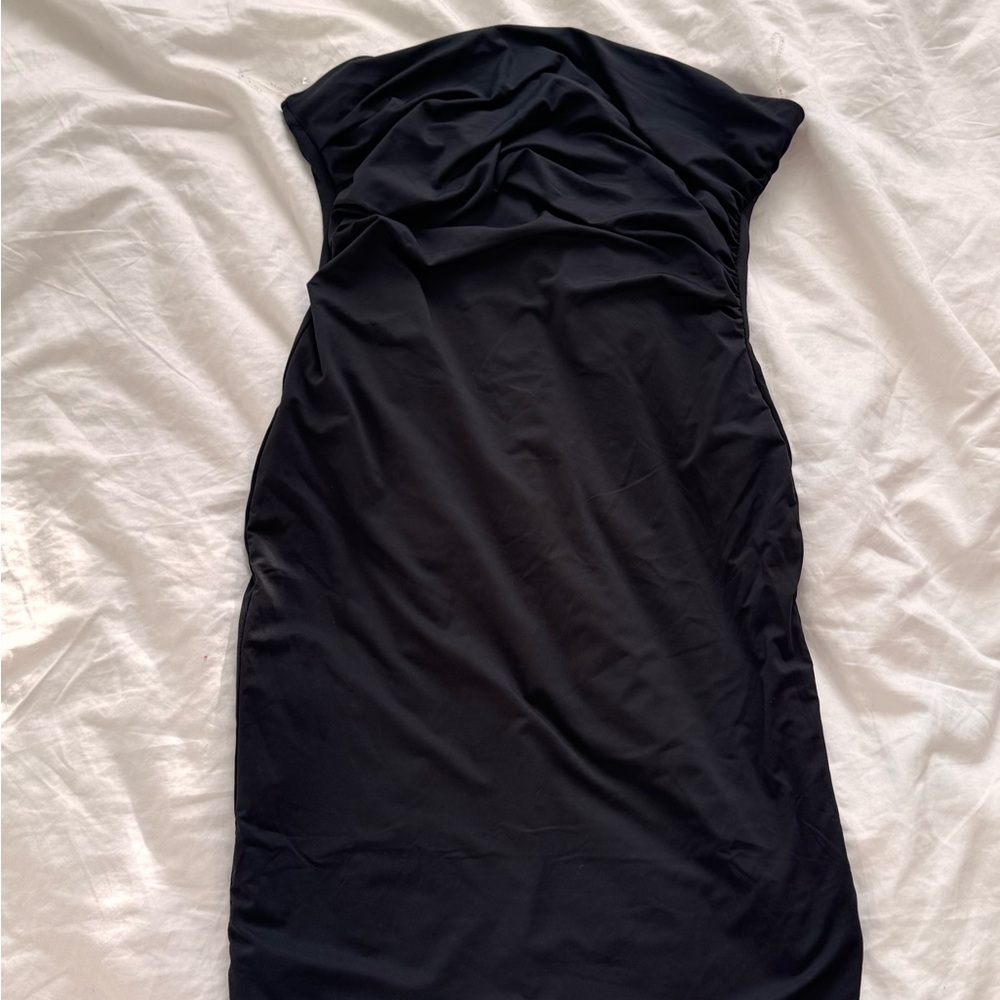 Elegant Black Strapless Dress